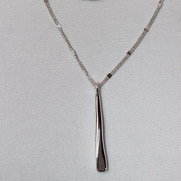 Jenny Bird "Leana" Double-Chain Silver Necklace with Bar Pendent - Picture 6 of 10